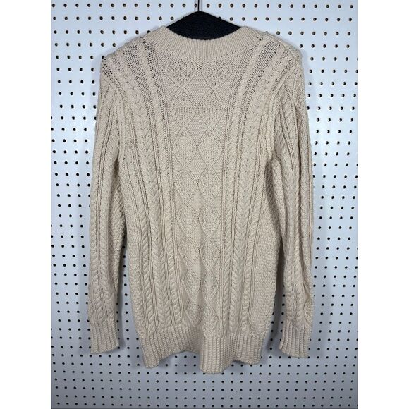 L.L Bean Signature fisherman cable V neck sweater size XS - Picture 2 of 5